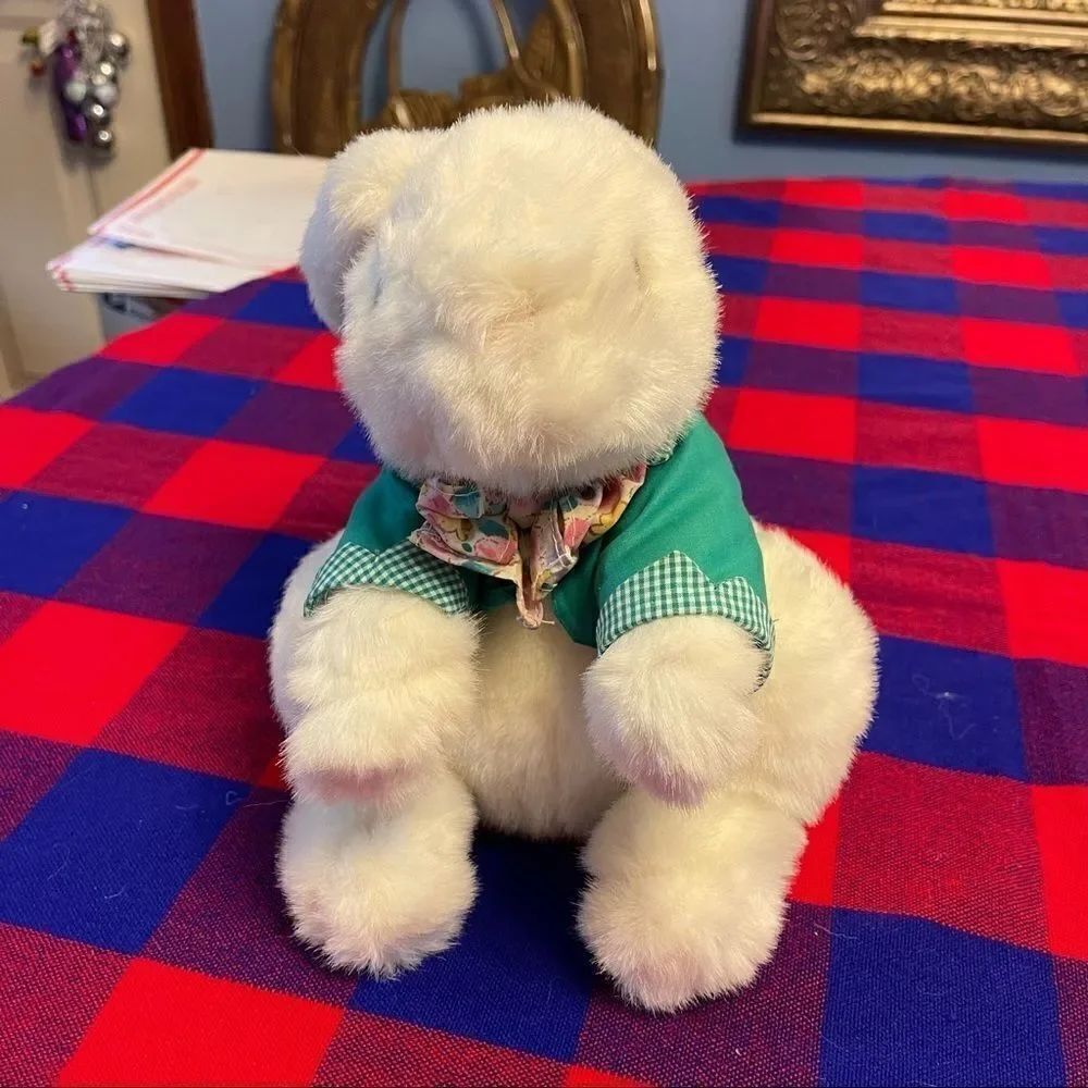 Peter Cottontail 1995 Cottontail VTG Plush 
Great VTG Condition
